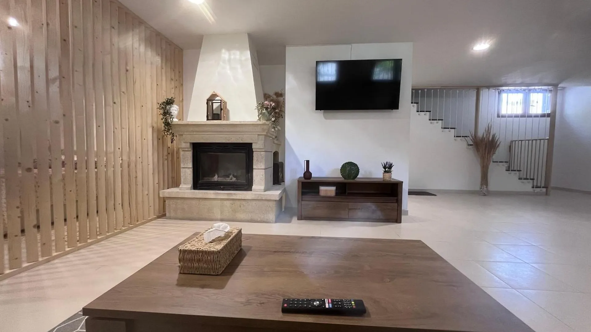 Homestay Loft Huetor Santillan Spain